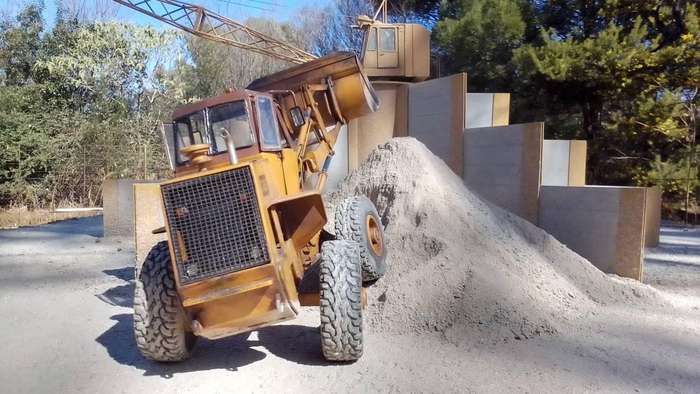1/24 scale CASE W18 front end loader