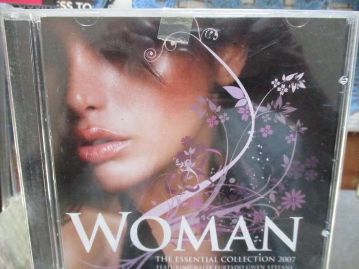 woman essential collection  2007