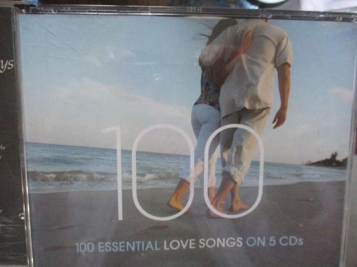 100 essential love songs 5 cd box