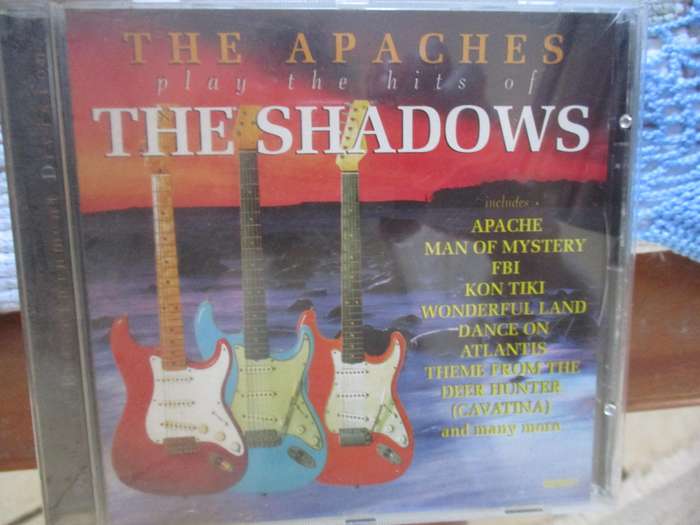 The apaches play the shadows