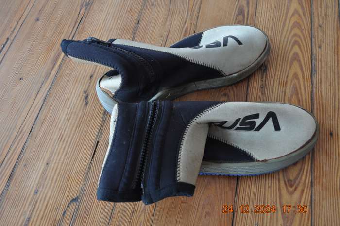 Tusa Scuba Booties (size 11)