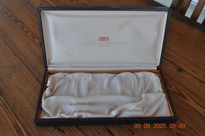 Vintage Cross Pens Case