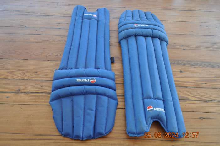 Pepsi Cricket Pads Size Medium