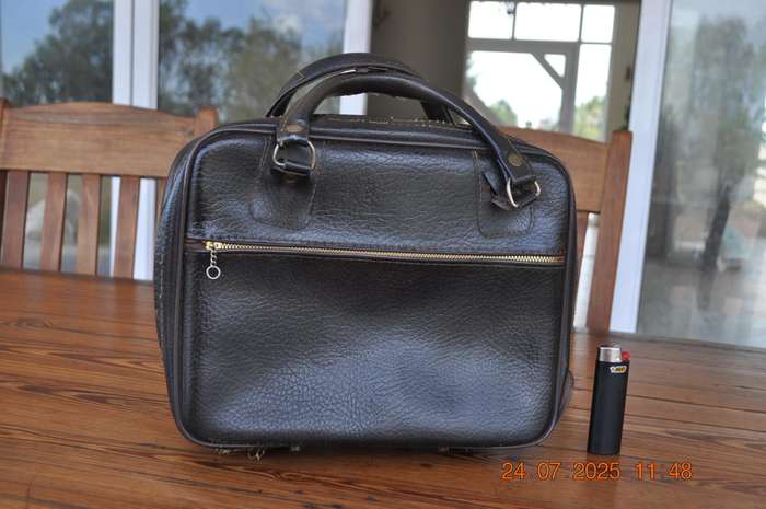 Pullman Leather Carry Bag