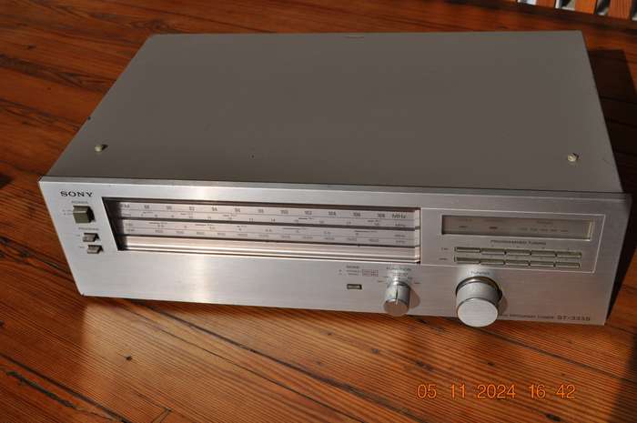 Vintage Sony ST-333S Tuner