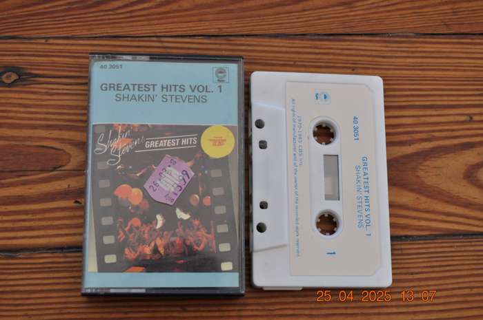 Shakin' Stevens - Greatest Hits : Vol 1 (Cassette)