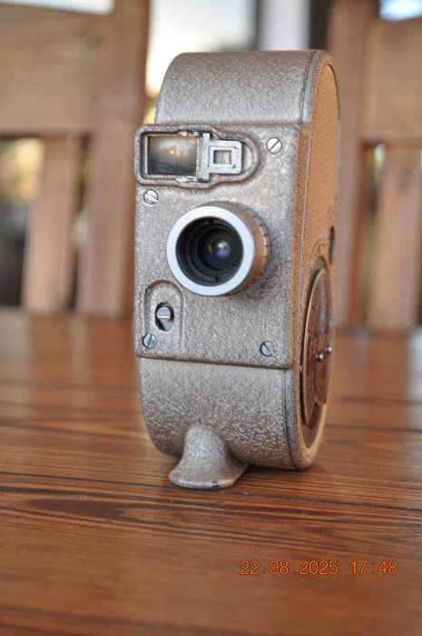 Vintage Bell and Howell 605 8mm Movie Film Camera
