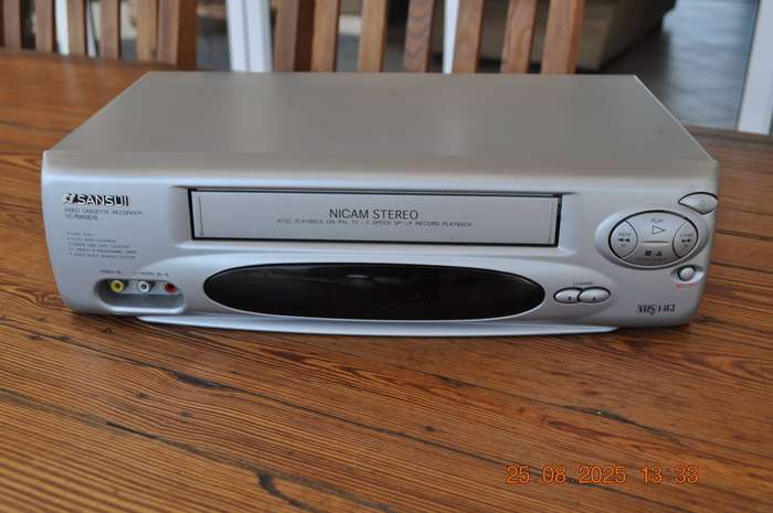 Sansui VHS Nicam Stereo Video Cassette Player