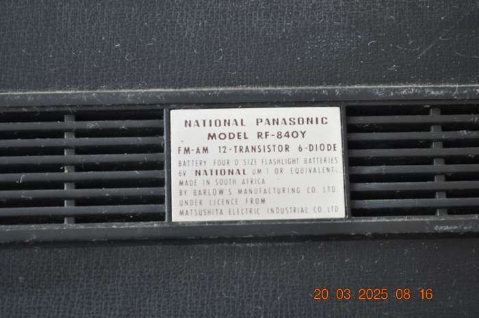 Vintage National Panasonic FM/AM Transistor Radio