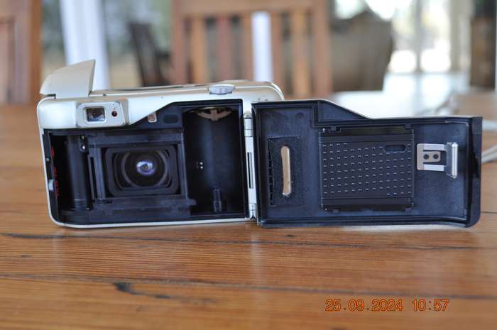 Nikon Lite Touch Zoom 70W AF 35mm Film Camera