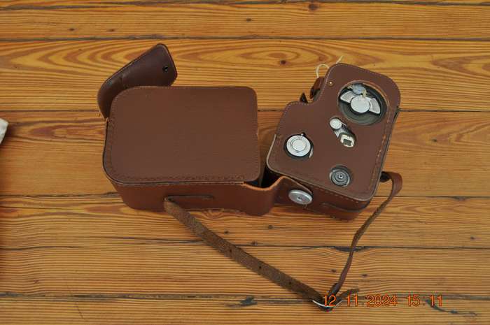 Vintage Cinemaster II Model G-8 8mm Movie Camera