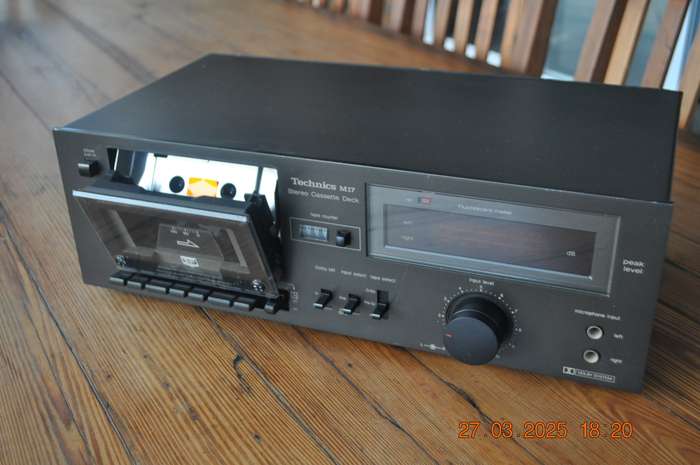 Vintage Technics Cassette Deck RS-M17