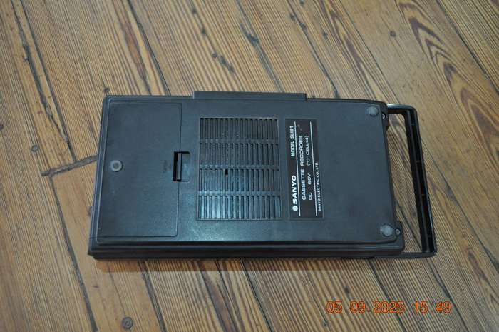 Vintage Sanyo Cassette Recorder (as is)