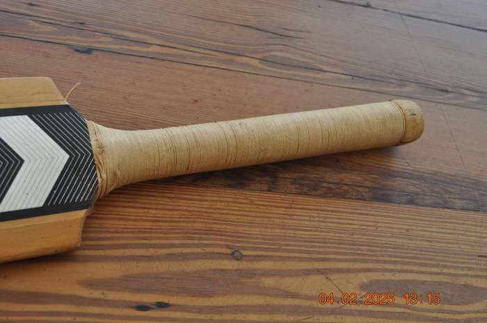 GM Cricket Bat Singed By South Africa