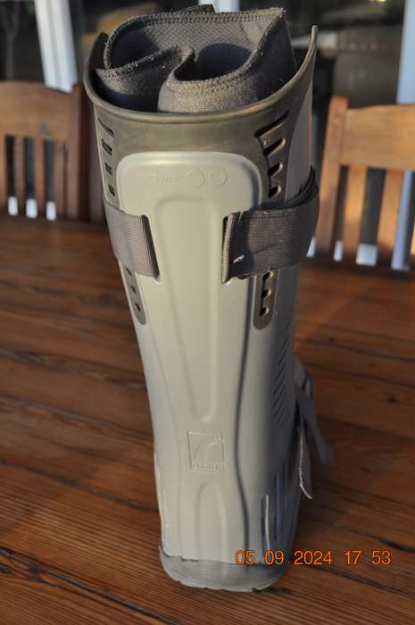 Ossur MoonBoot Size Medium