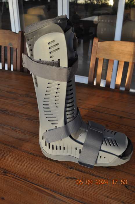 Ossur MoonBoot Size Medium