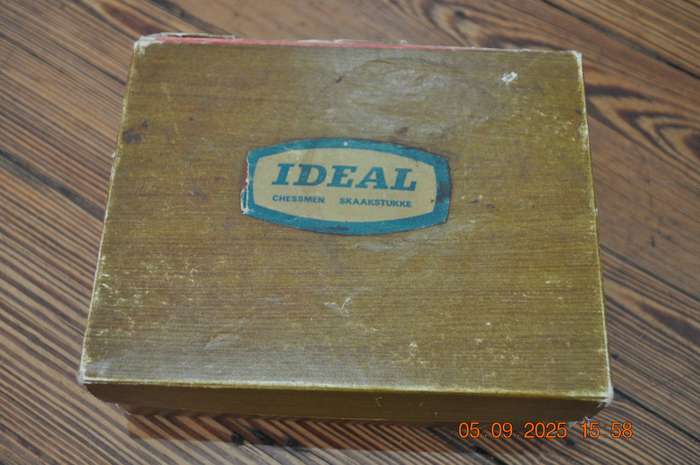 Vintage Loose Chess Pieces For Spares