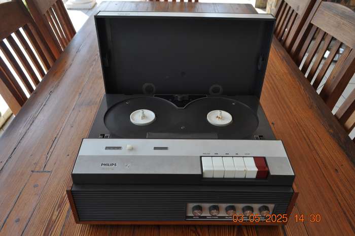 Vintage Phillips Reel to Reel Tape Recorder Player (as is)