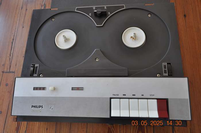Vintage Phillips Reel to Reel Tape Recorder Player (as is)