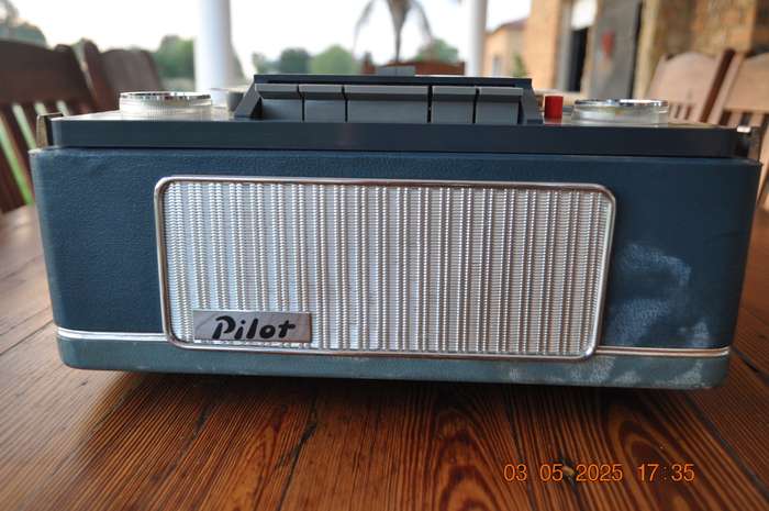 Vintage Pilot Reel to Reel Tape Recorder Player (working)
