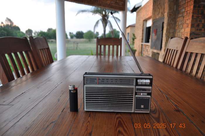 Vintage National Panasonic 2 Band Radio