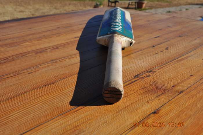 Vintage Kookaburra Goldcrown Super Cover Cricket Bat