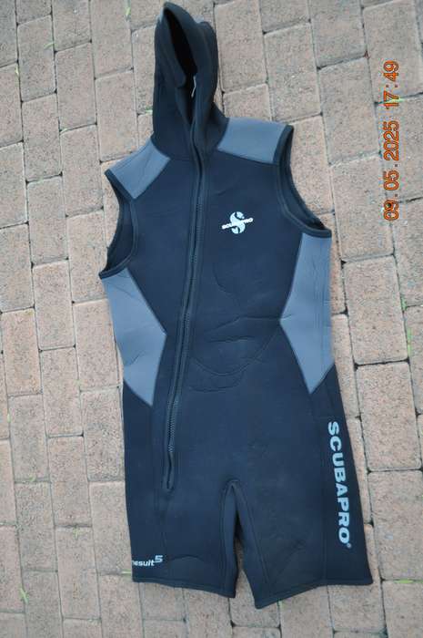 Scubapro Hooded Shorty 5mm Wetsuit Size XXL