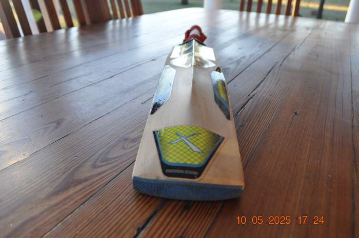 Maxed Size 5 Cricket Bat