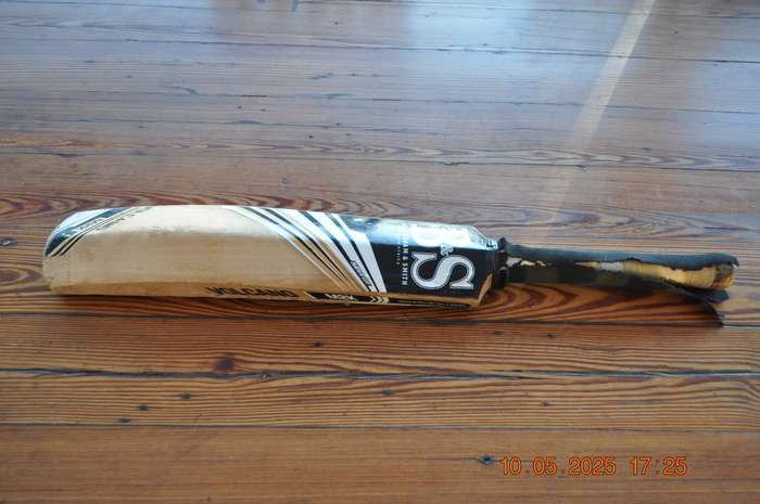 Kids B&S Size 1 Cricket Bat (ages 4 to 5)