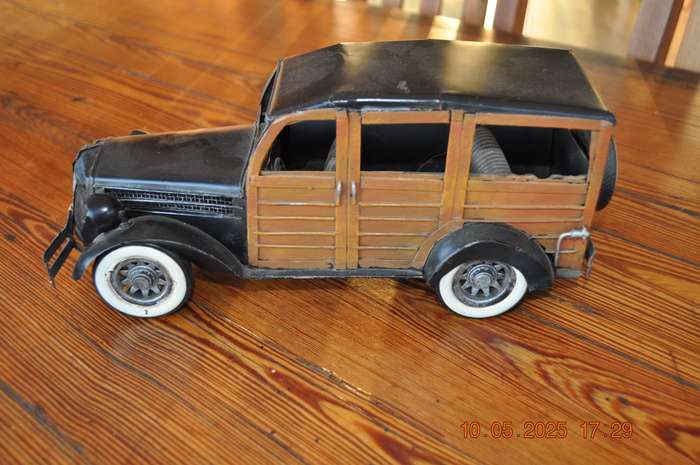 Metal Tin Car Collection
