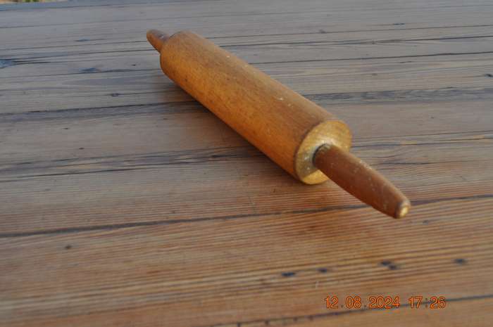 Vintage Bakers Rolling Pin