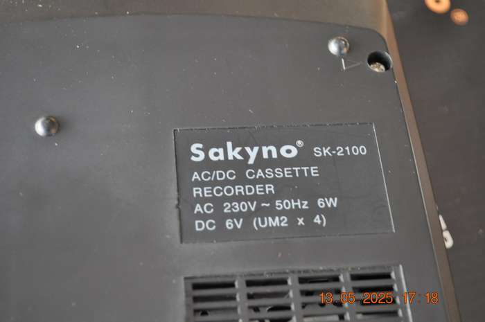 Sakyno Portable Cassette Player (working)