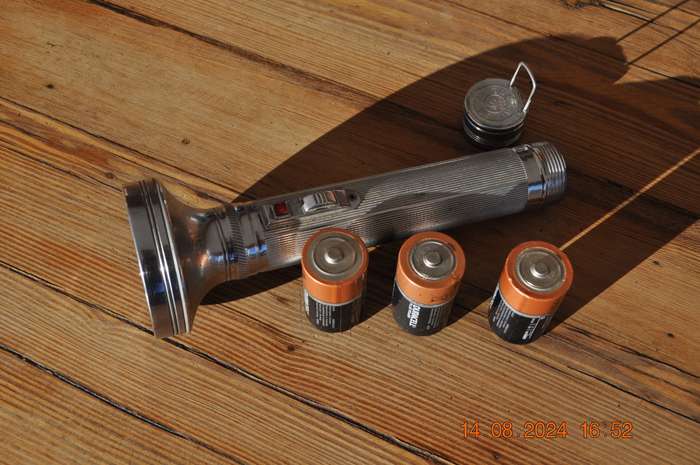 Vintage Petrel Flash Light Working