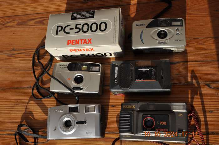 Film Cameras 35mm Nikon Pentax Richo For Display