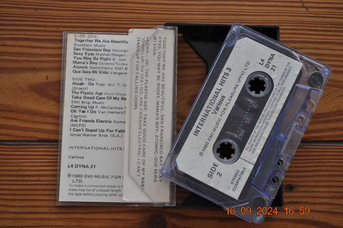 International Hits 3 - Various (Cassette)