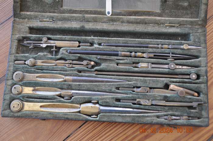 Vintage Homel Esser Aarau Drafting Set