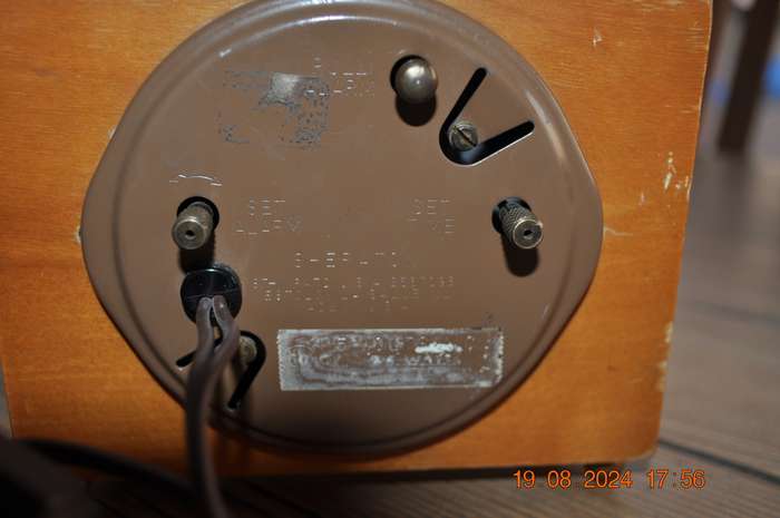Vintage 1950s Westclox Sheraton Electric Clock