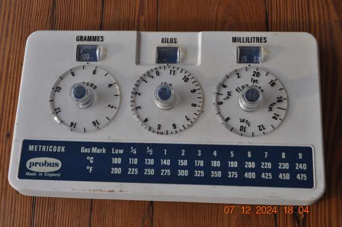 Vintage Probus Metricook Kitchen Converter
