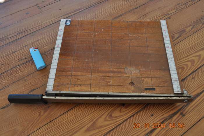 Vintage Lion Paper Trimmer Cutter