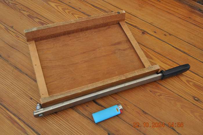 Vintage Lion Paper Trimmer Cutter