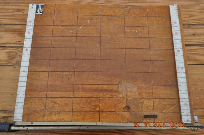 Vintage Lion Paper Trimmer Cutter