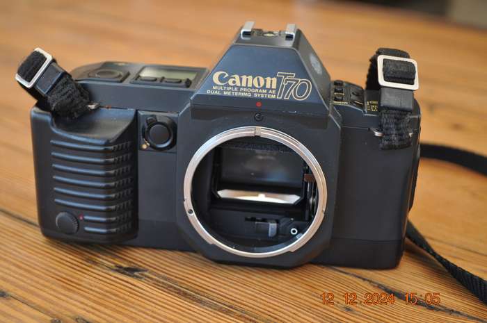 Vintage Canon T70 SLR 35mm Film Camera (body only)
