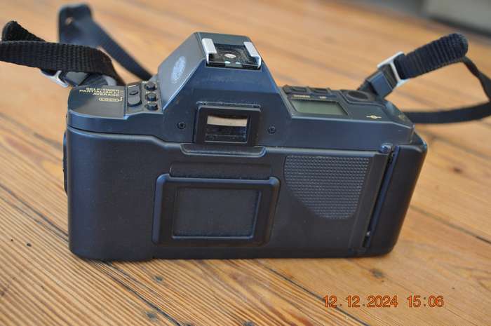 Vintage Canon T70 SLR 35mm Film Camera (body only)