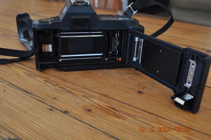 Vintage Canon T70 SLR 35mm Film Camera (body only)
