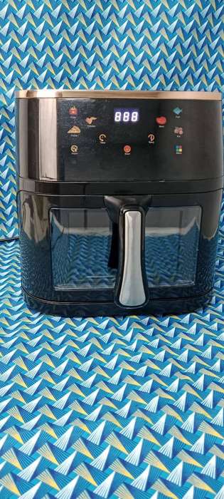 Silver Crest 8L Air Fryer (Gold Trim)