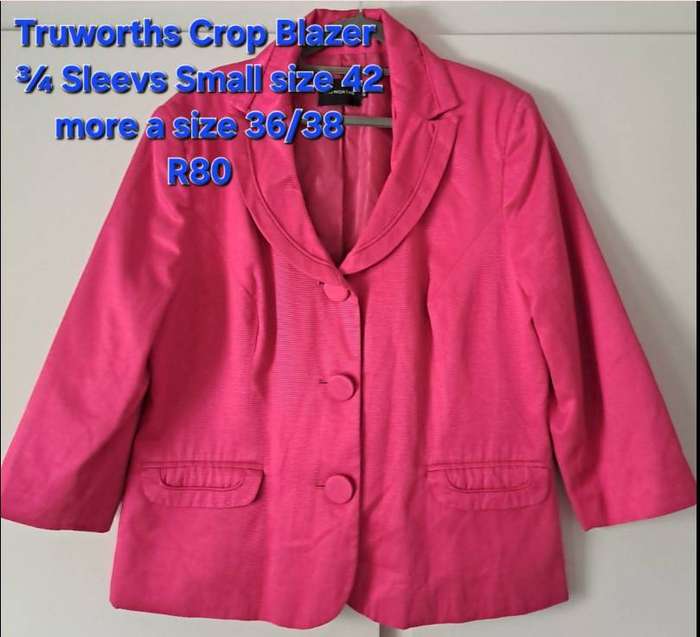 Truworths - Pink Crop Blazer - 3/4 Sleeve -  Will fit Size 36/38 -  Like New