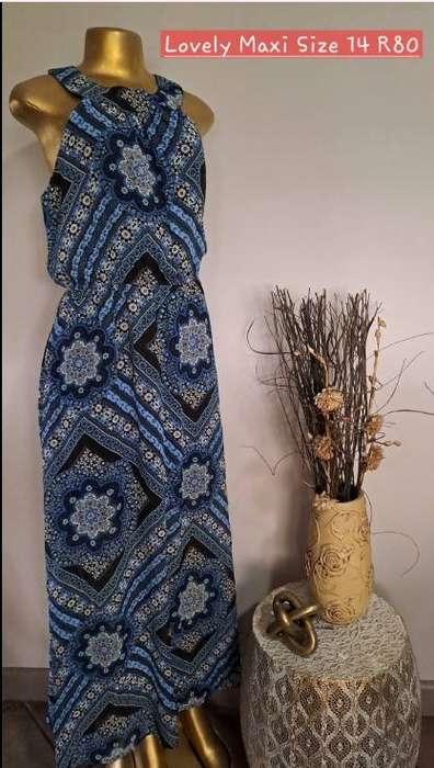 Lovely Maxi Summer  Dress - Size 14 -  Like New