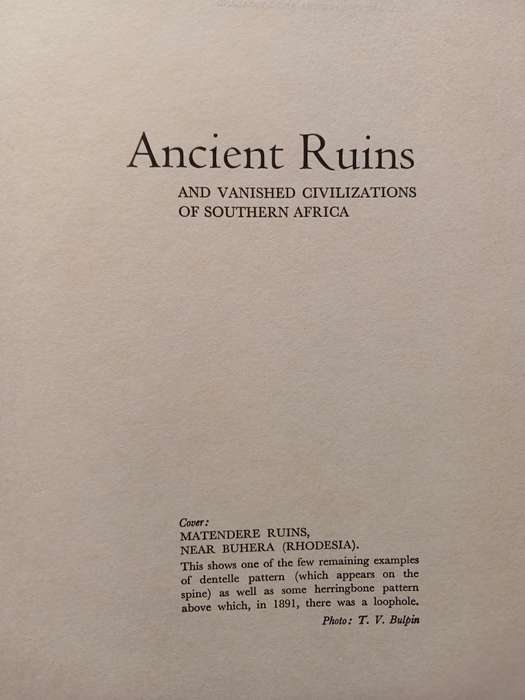 Ancient ruins and vanished civilizations of Southern Africa by Roger Summers
