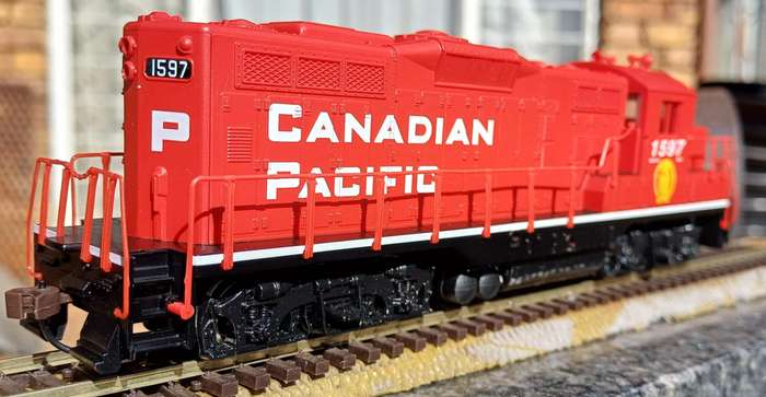 Walthers HO Scale Canadian Pacific GP9M Diesel Locomotive #1597