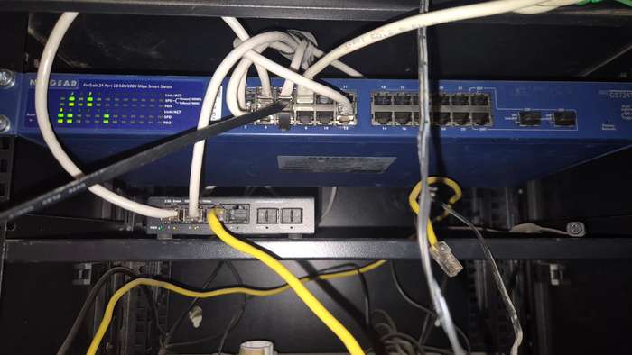 Netgear ProSafe 24 port managed Gigabit switch with sfp ports